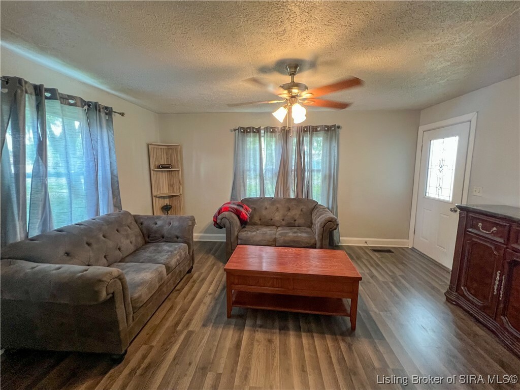 Property Photo: 1672 Garretson Lane IN 47150