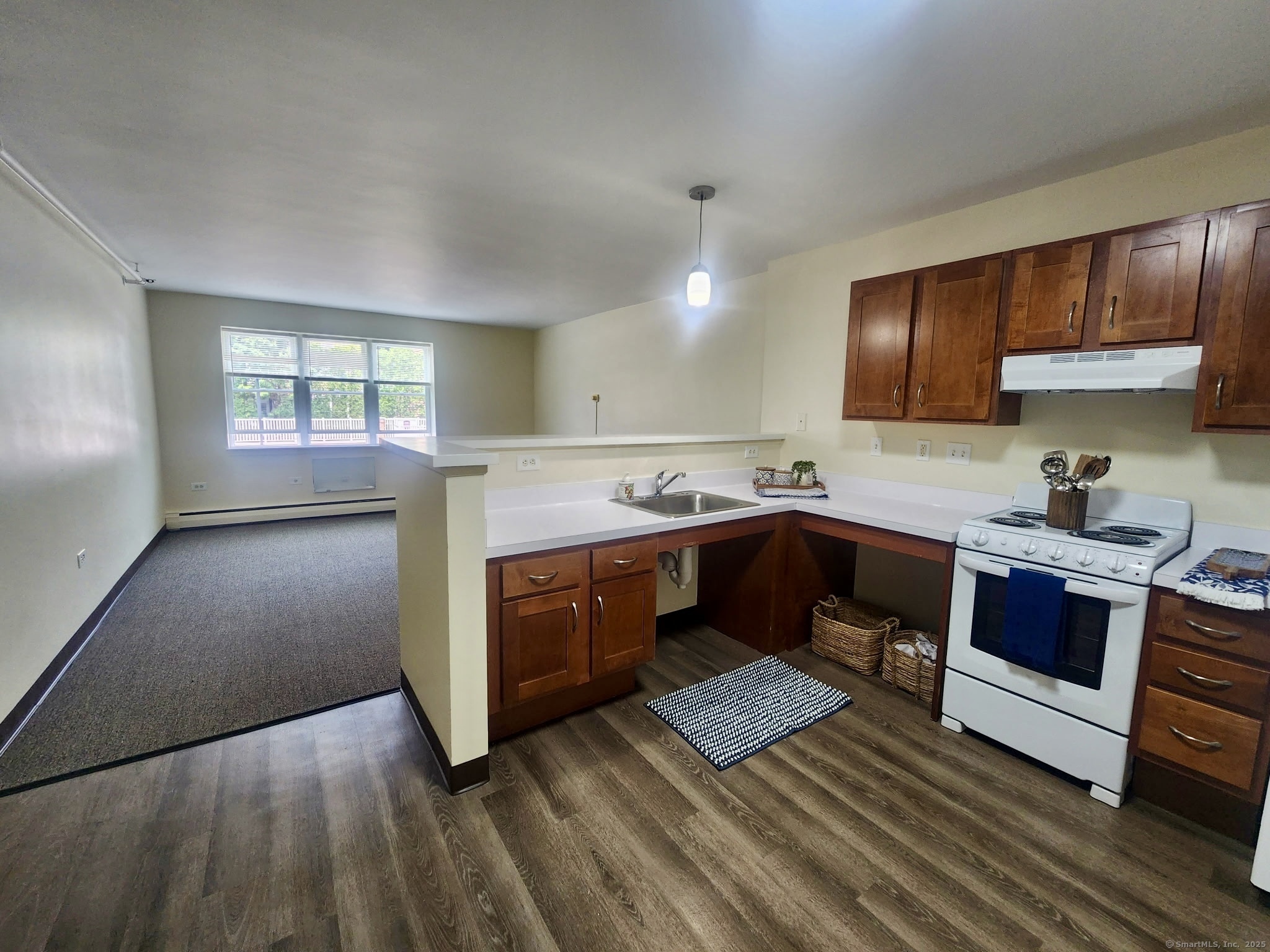 Property Photo: 18 Quintard Terrace 1F CT 06902