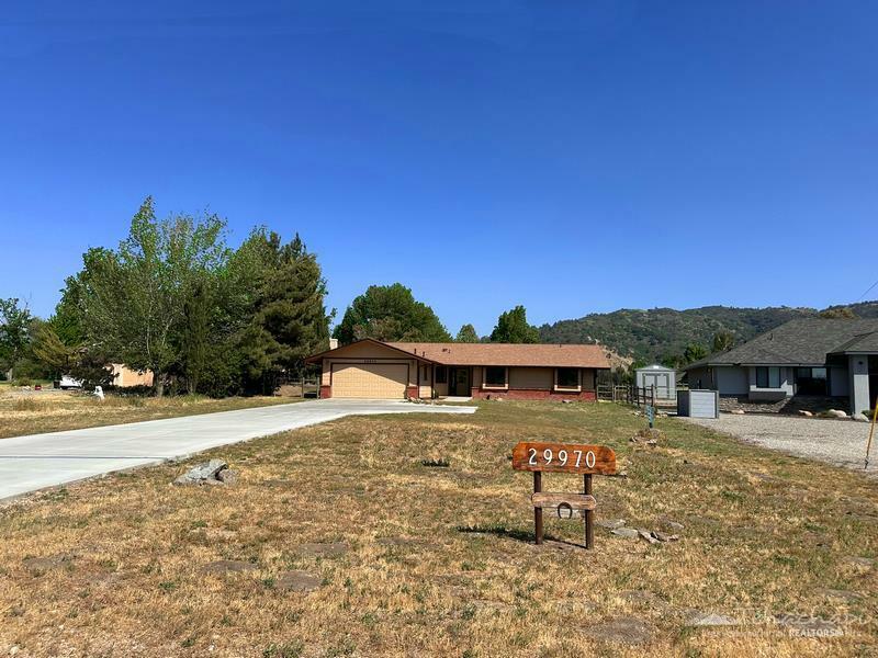 Property Photo: 29970 Lower Valley Road CA 93561