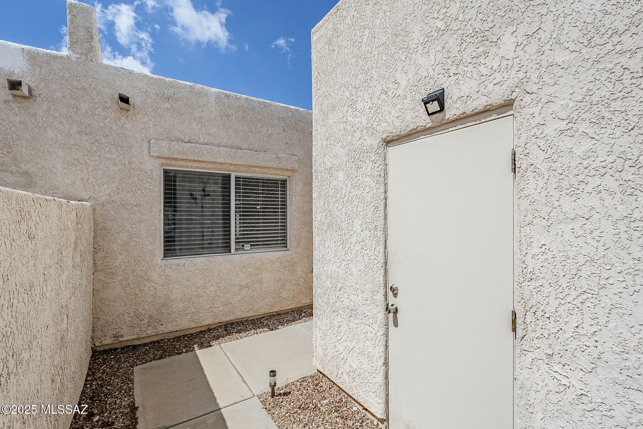 Property Photo: 7848 E 35th Street AZ 85710