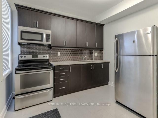 Photo de la propriété: 603 Ossington Avenue Main ON M6G 3T6