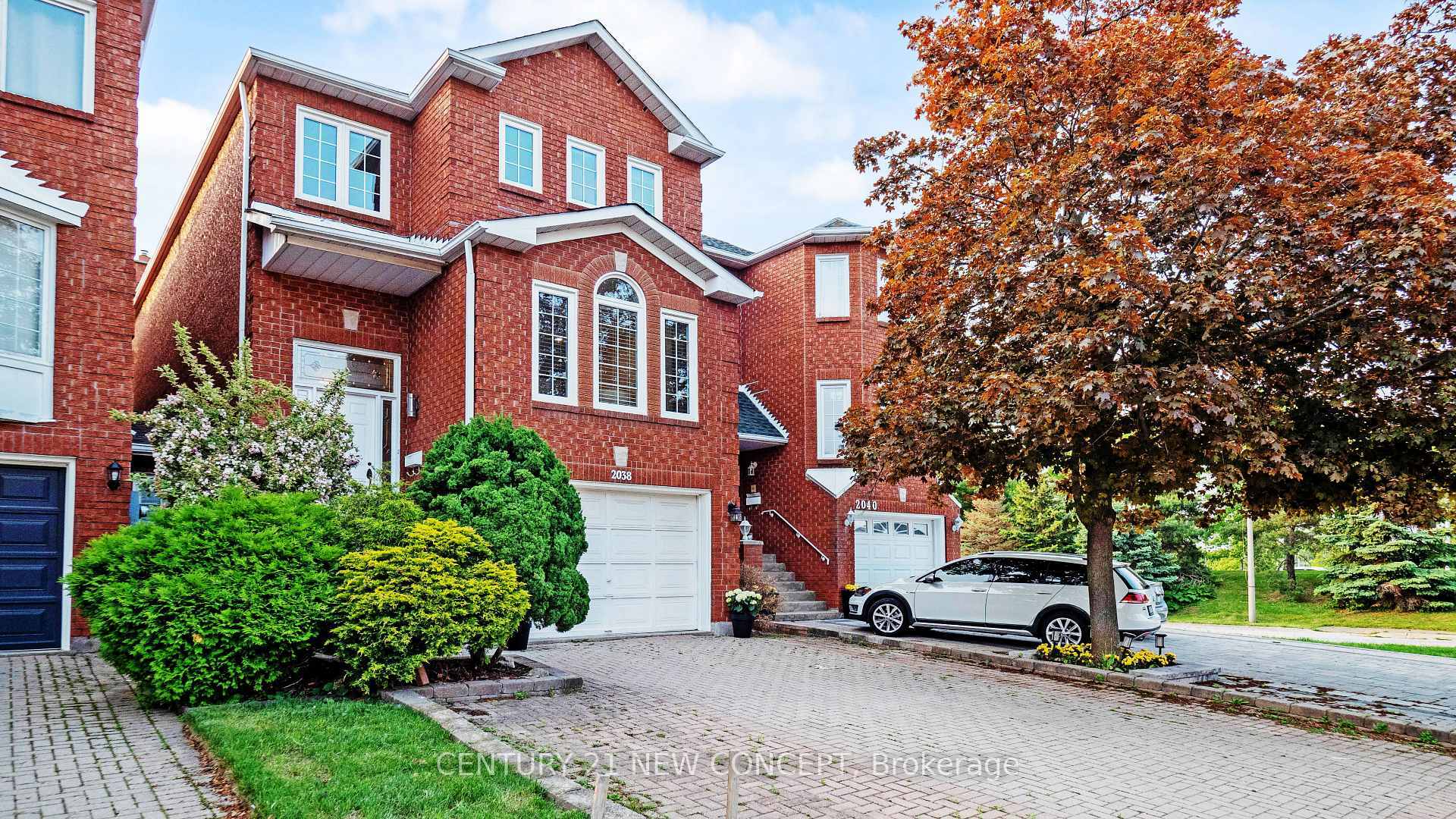 Property Photo: 2038 Lumberman Lane ON L6M 2Z1