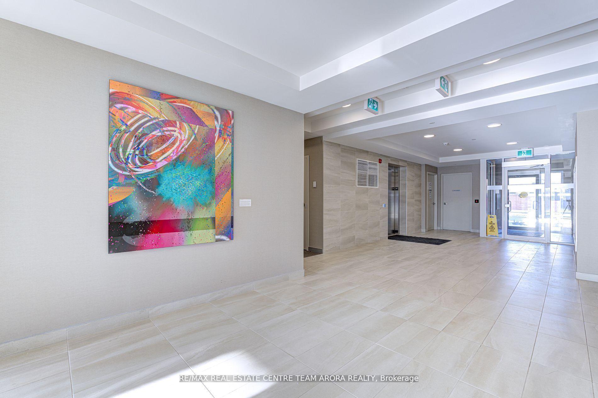 Property Photo: 58 Sky Harbour Drive 417 ON L6Y 0C1