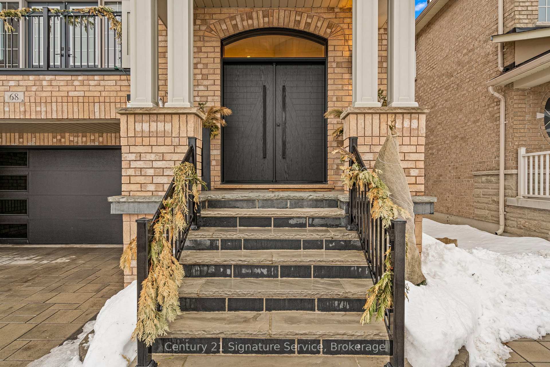 Photo de la propriété: 68 Greendale Avenue ON L4A 0S2