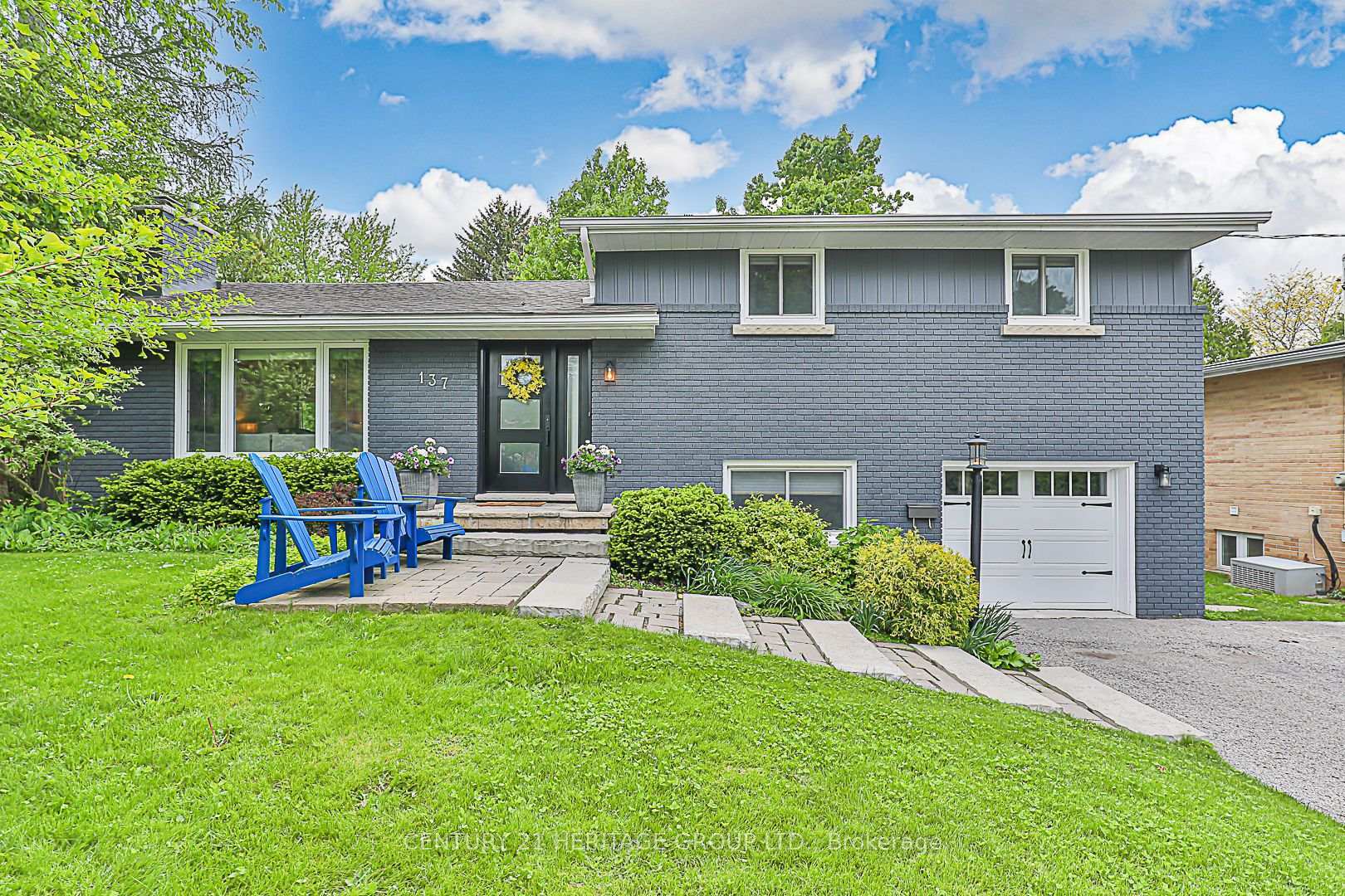 Property Photo: 137 Beechwood Crescent ON L3Y 1W2