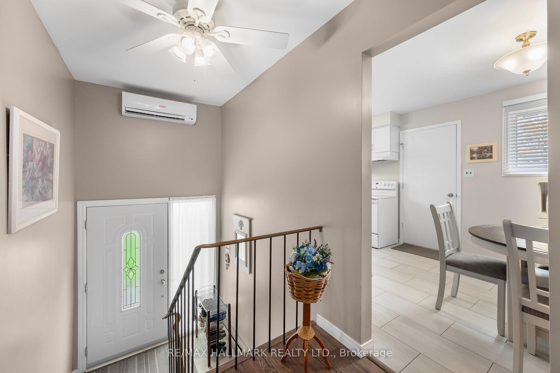 Property Photo: 385 Lambeth Court ON L1G 6W1
