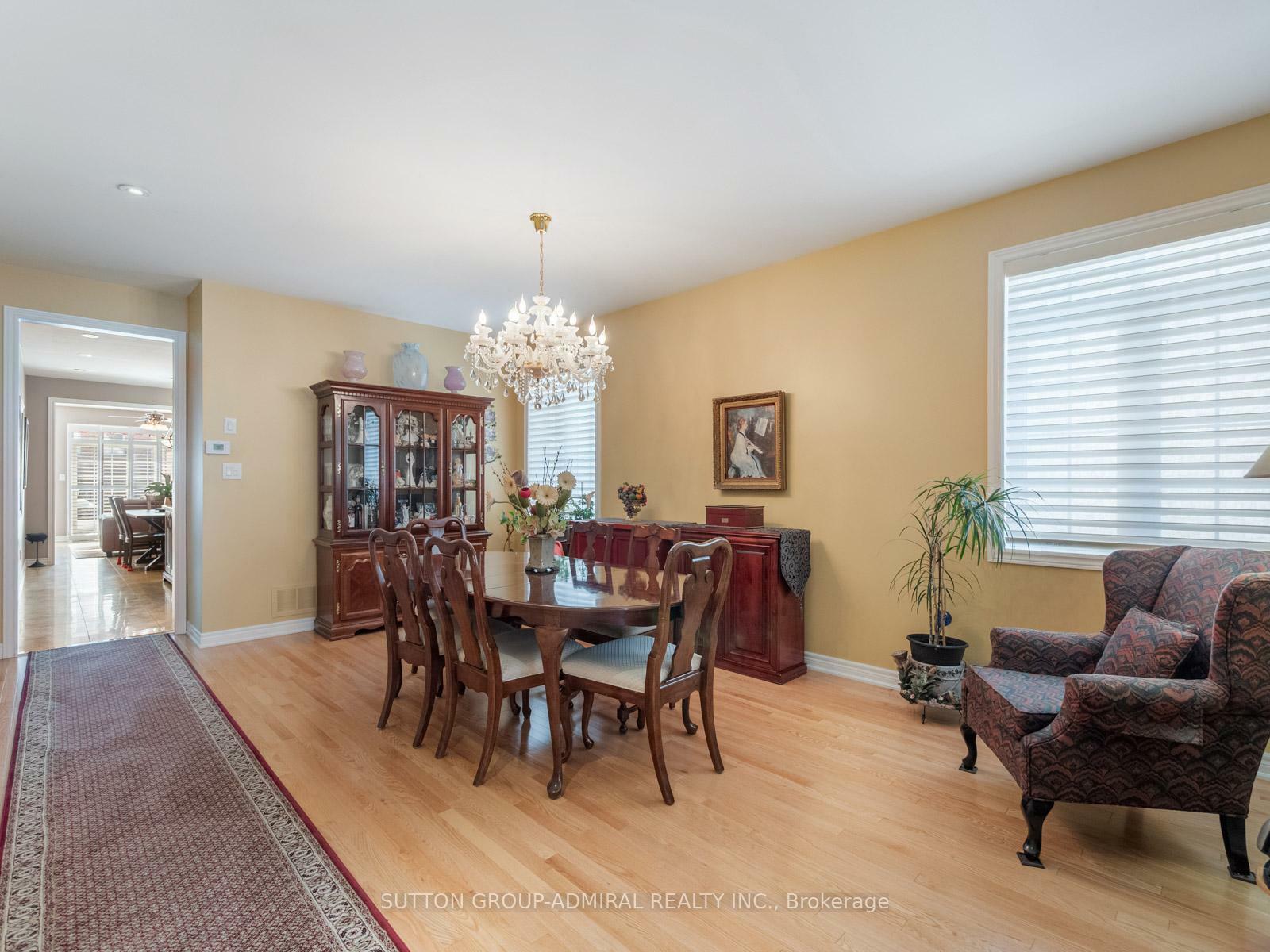 Property Photo: 8 Little Hannah Lane ON L6A 0E3