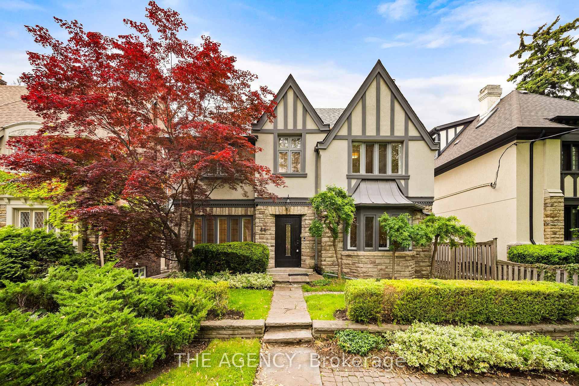 Property Photo: 44 Elderwood Drive ON M5P 1X1
