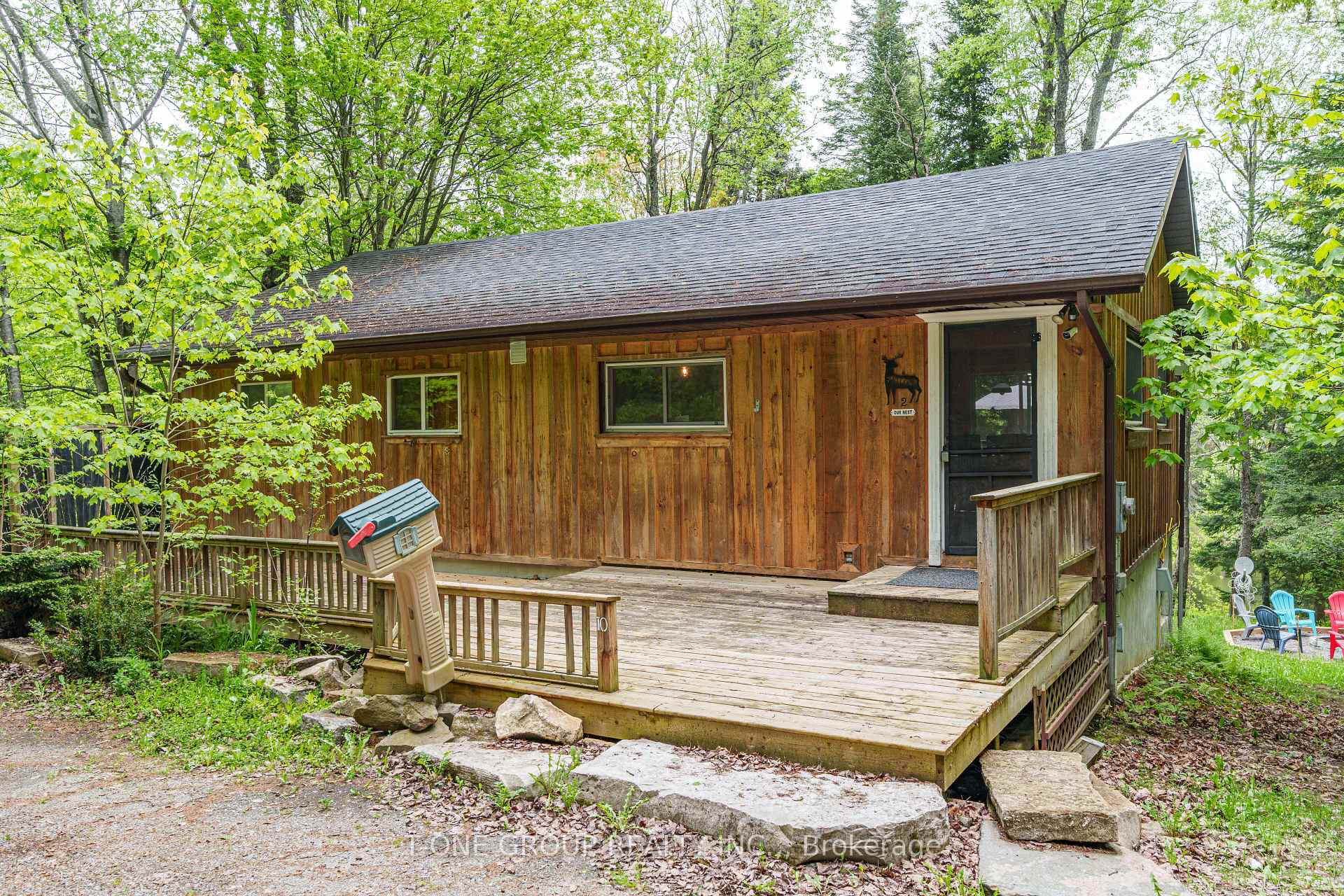 Property Photo: 10 Riverside Court ON K0L 1C0