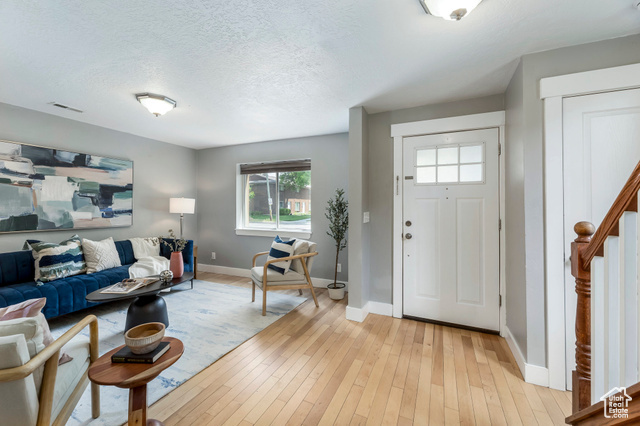 Property Photo: 1860 S 800 E UT 84105
