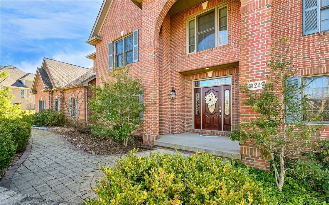 Property Photo: 3124 Canterbury Dr PA 15101