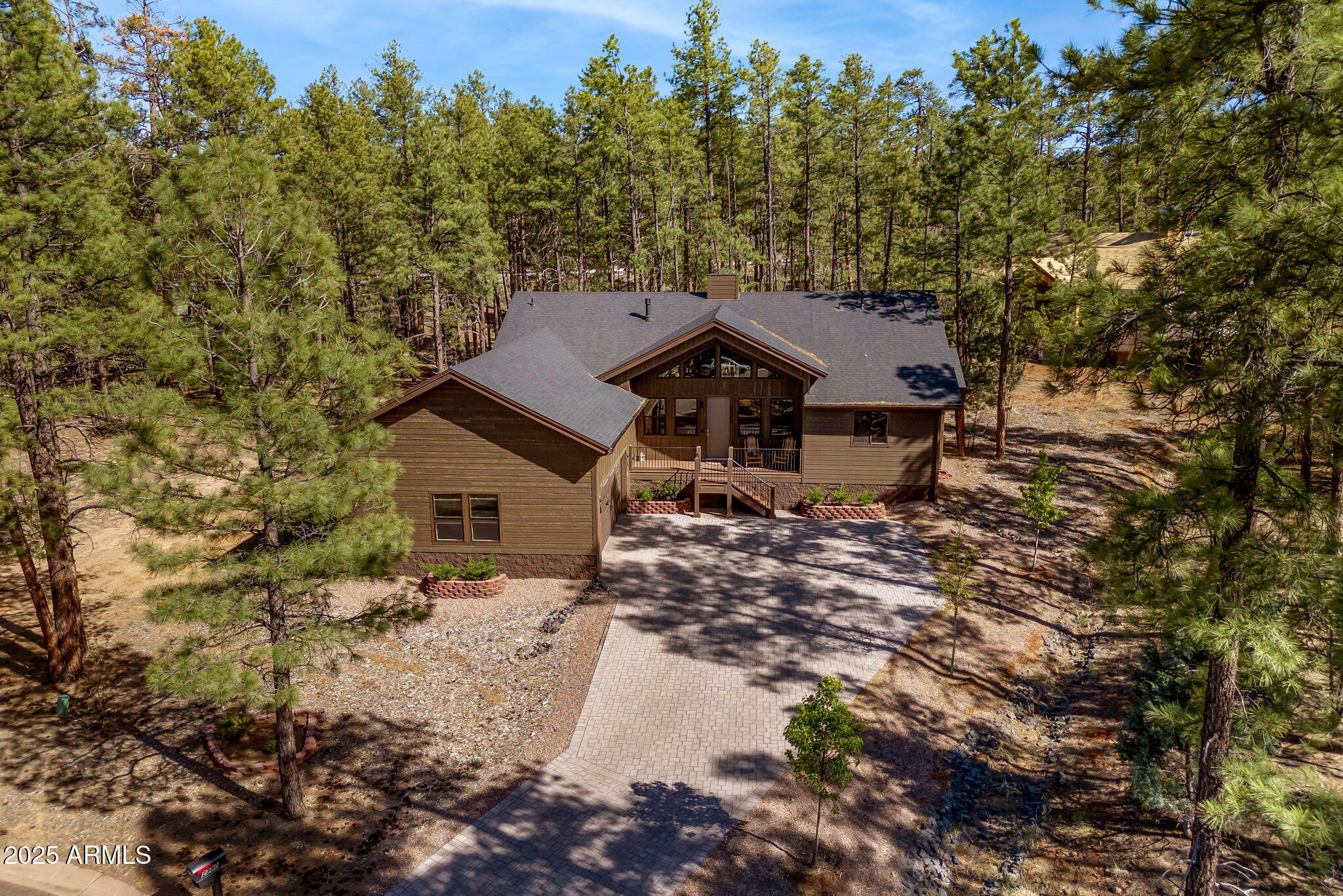 Property Photo: 2380 W Narrow Leaf Lane AZ 85901