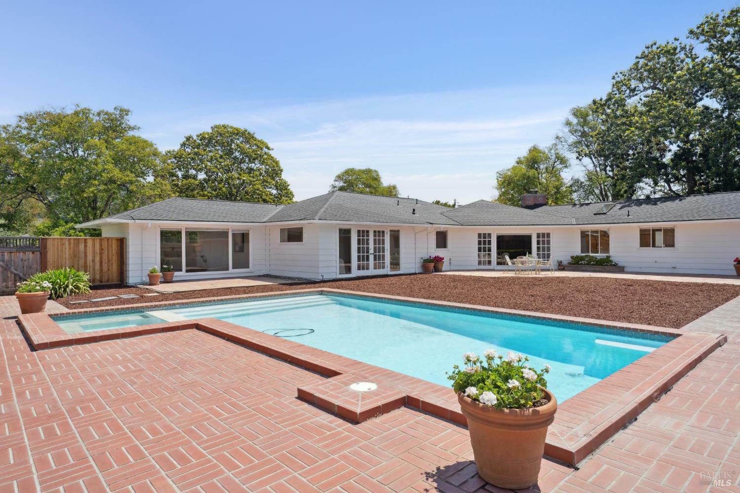 Property Photo: 1668 Julianne Place CA 95404