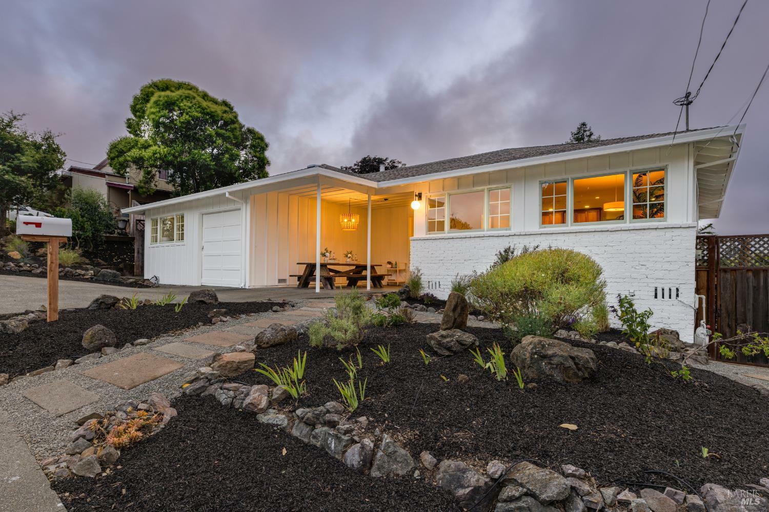 824 Middlefield Drive  Petaluma CA 94952 photo