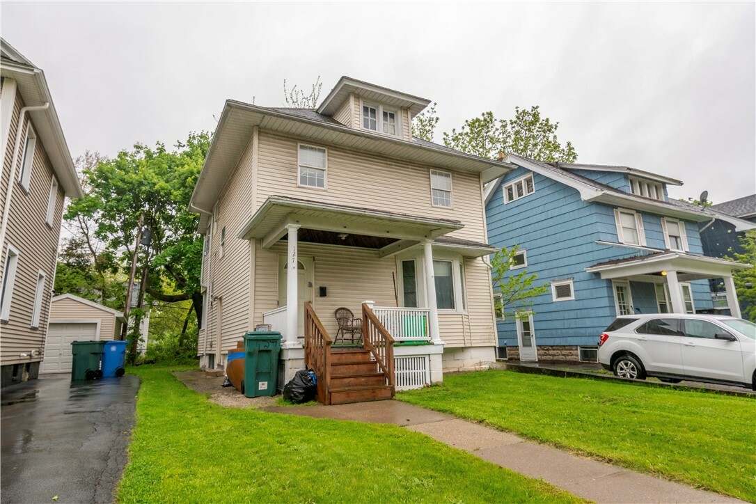 Property Photo: 127 Devonshire Court NY 14619