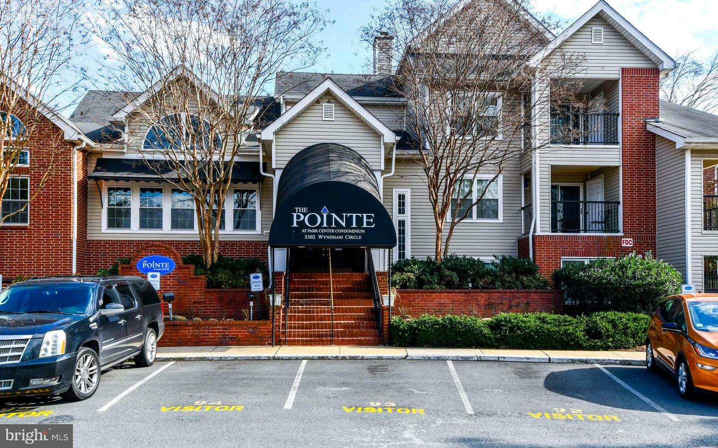 Property Photo: 3303 Wyndham Circle 343 VA 22302