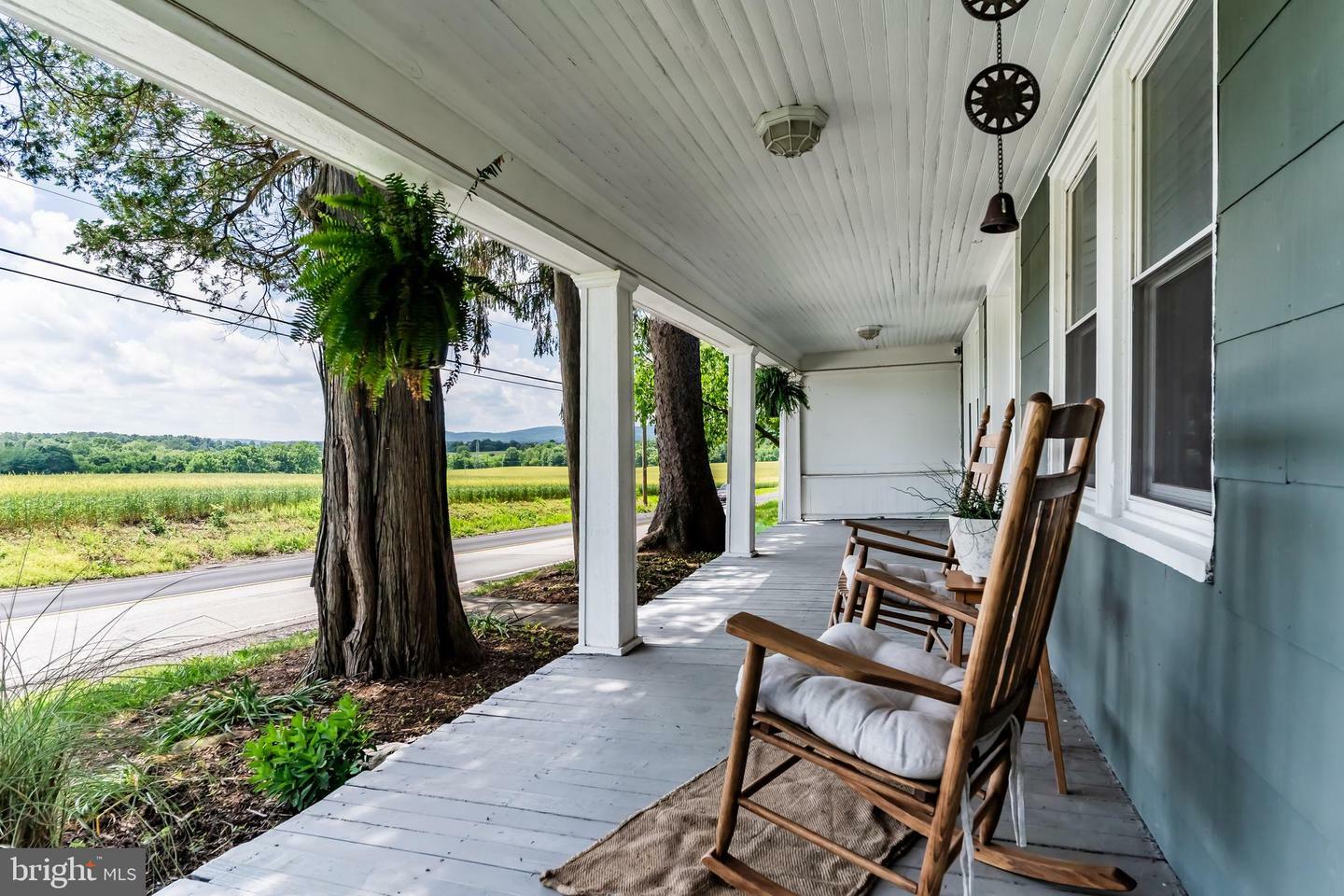 Property Photo: 3645 N Susquehanna Trail PA 17404