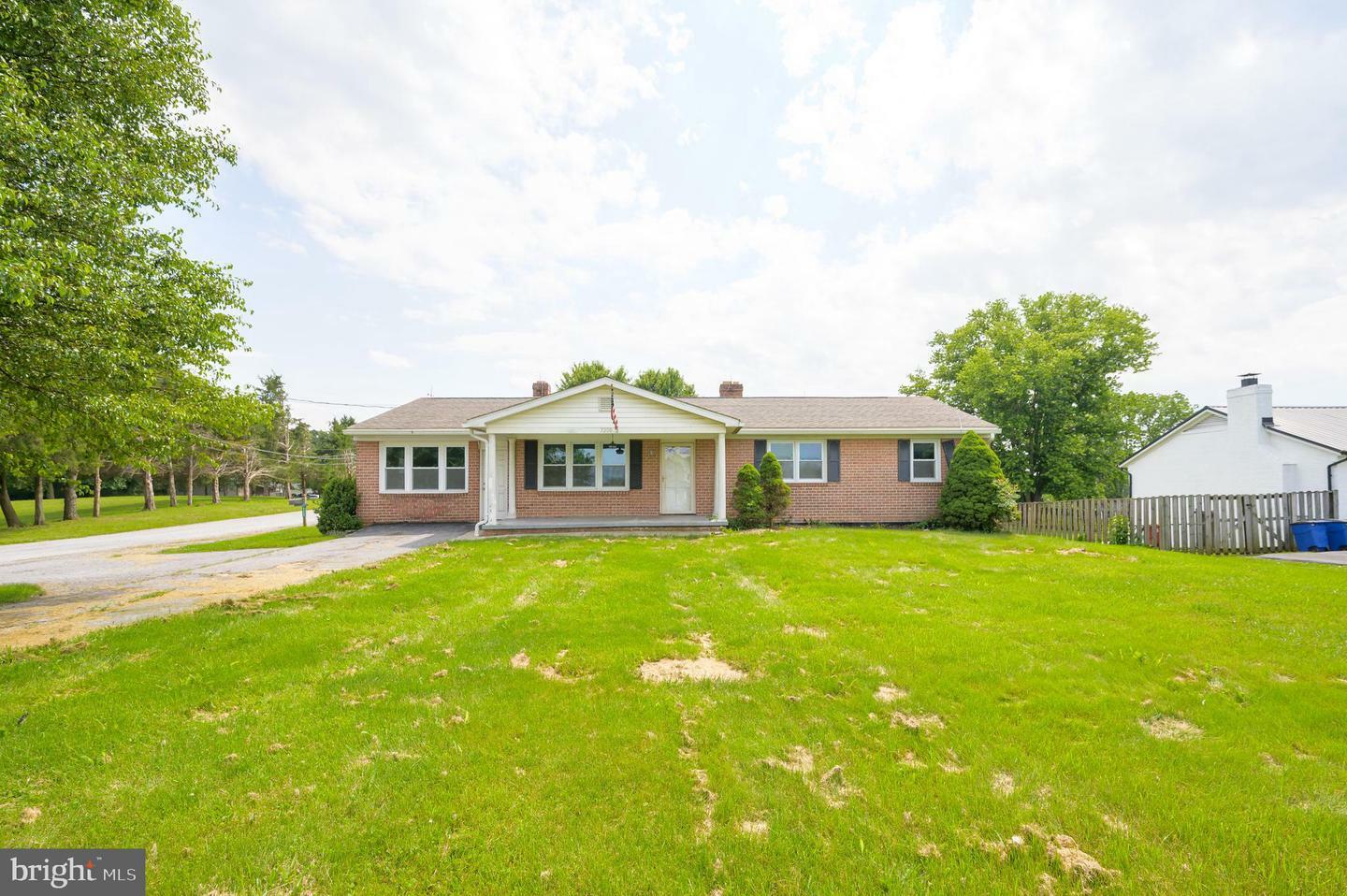 Property Photo: 3208 Old Leetown Pike WV 25438