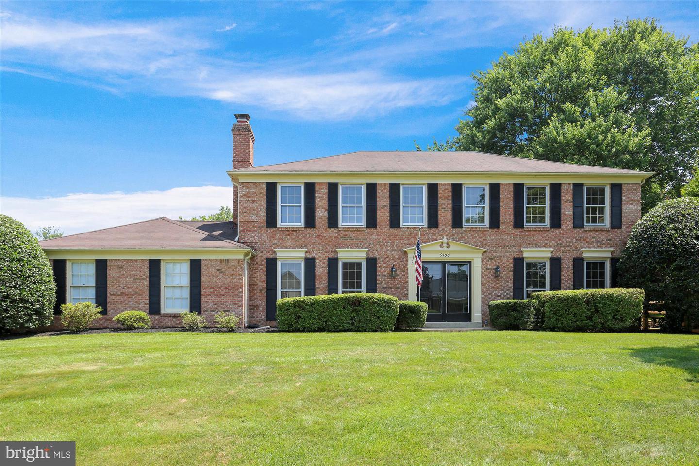 9100 Hunting Horn Lane  Potomac MD 20854 photo