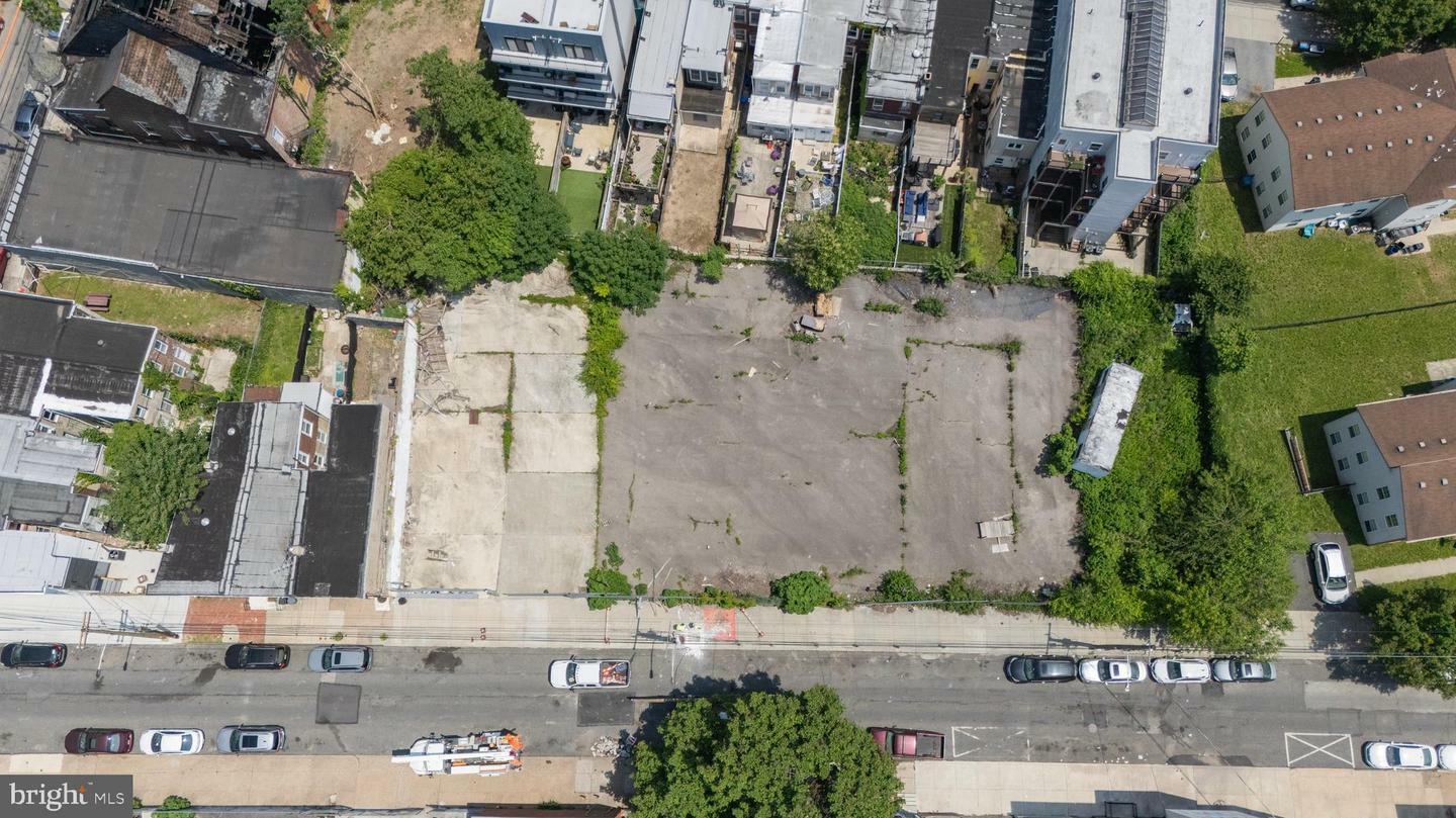 Property Photo:  1237 W College Avenue 45  PA 19121 