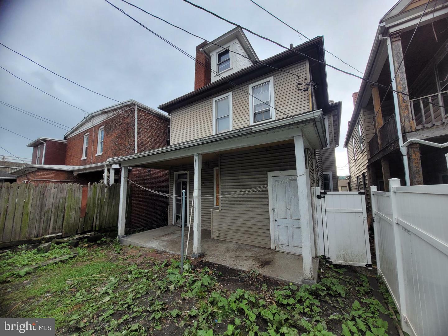 Property Photo: 304 Park Street MD 21502