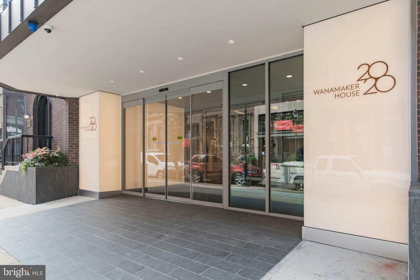 2018 Walnut Street 32 19gh  Philadelphia PA 19103 photo