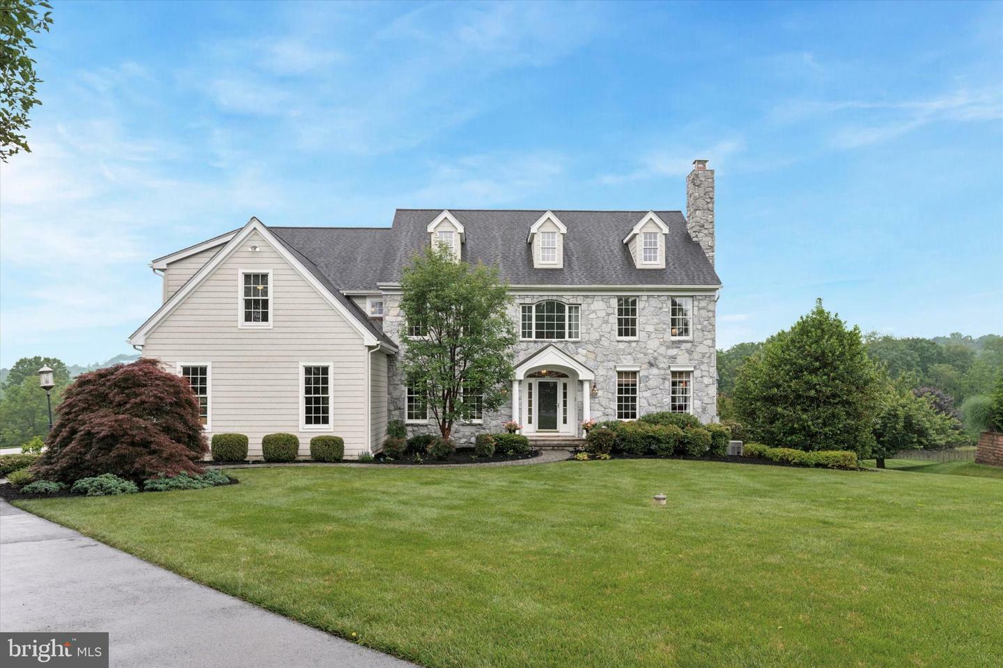 Property Photo: 116 Osborne Circle PA 19348