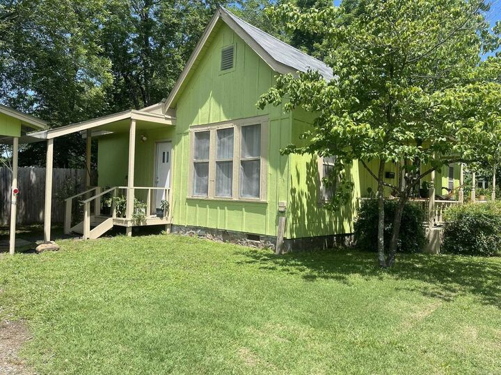 Property Photo:  210 Gann Street  AR 71953 