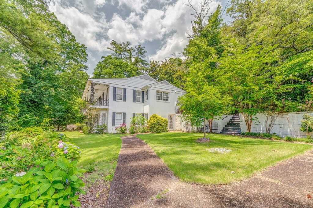Property Photo: 1302 Morton Drive GA 30720