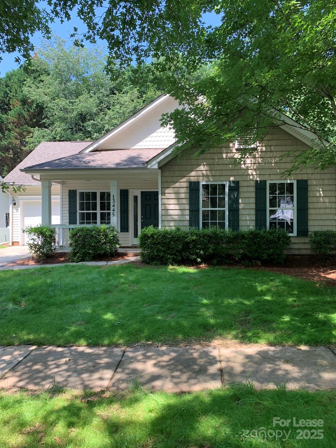 Property Photo: 13445 Glenwyck Lane NC 28078