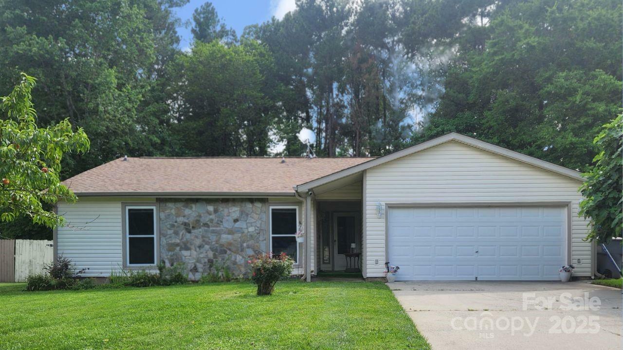 Property Photo:  10951 Fox Mill Lane  NC 28277 