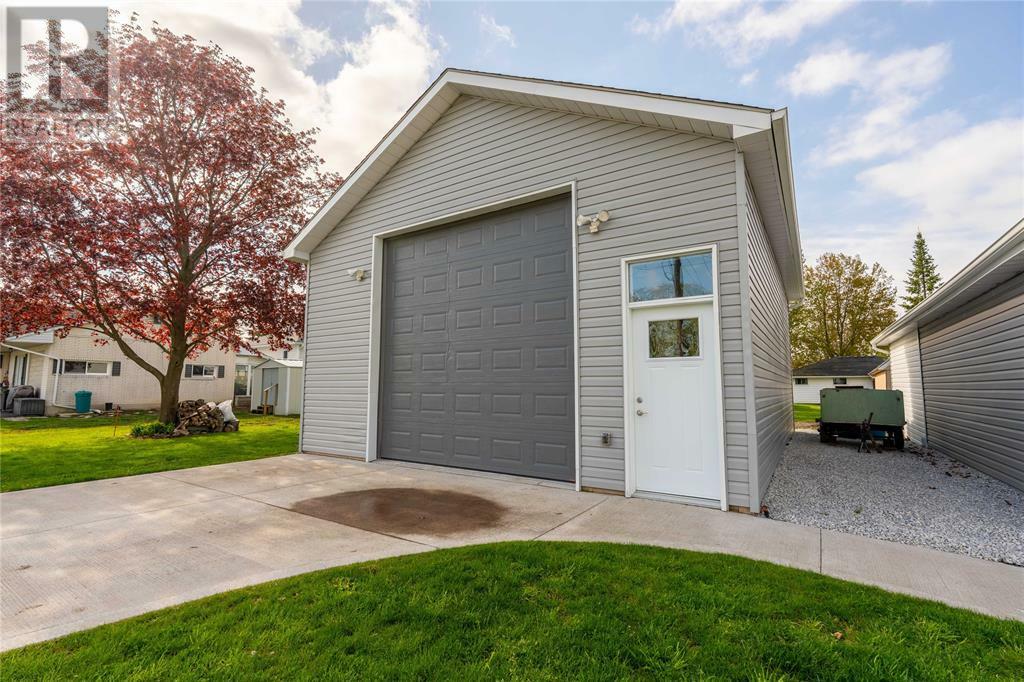 Property Photo: 1191 Emily Street ON N0N 1M0