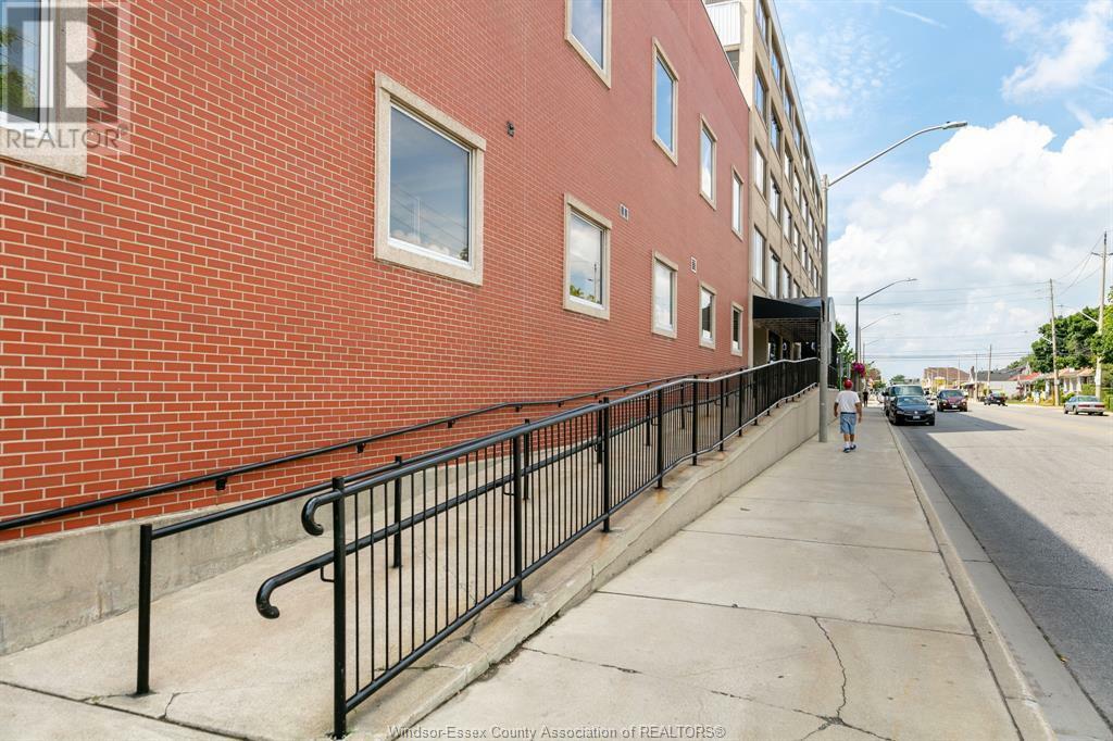 Property Photo: 2109 Ottawa Street 210 ON N8Y 1R8