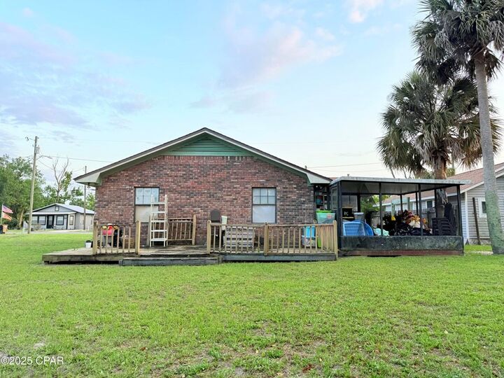 Property Photo:  221 Ave E  FL 32456 