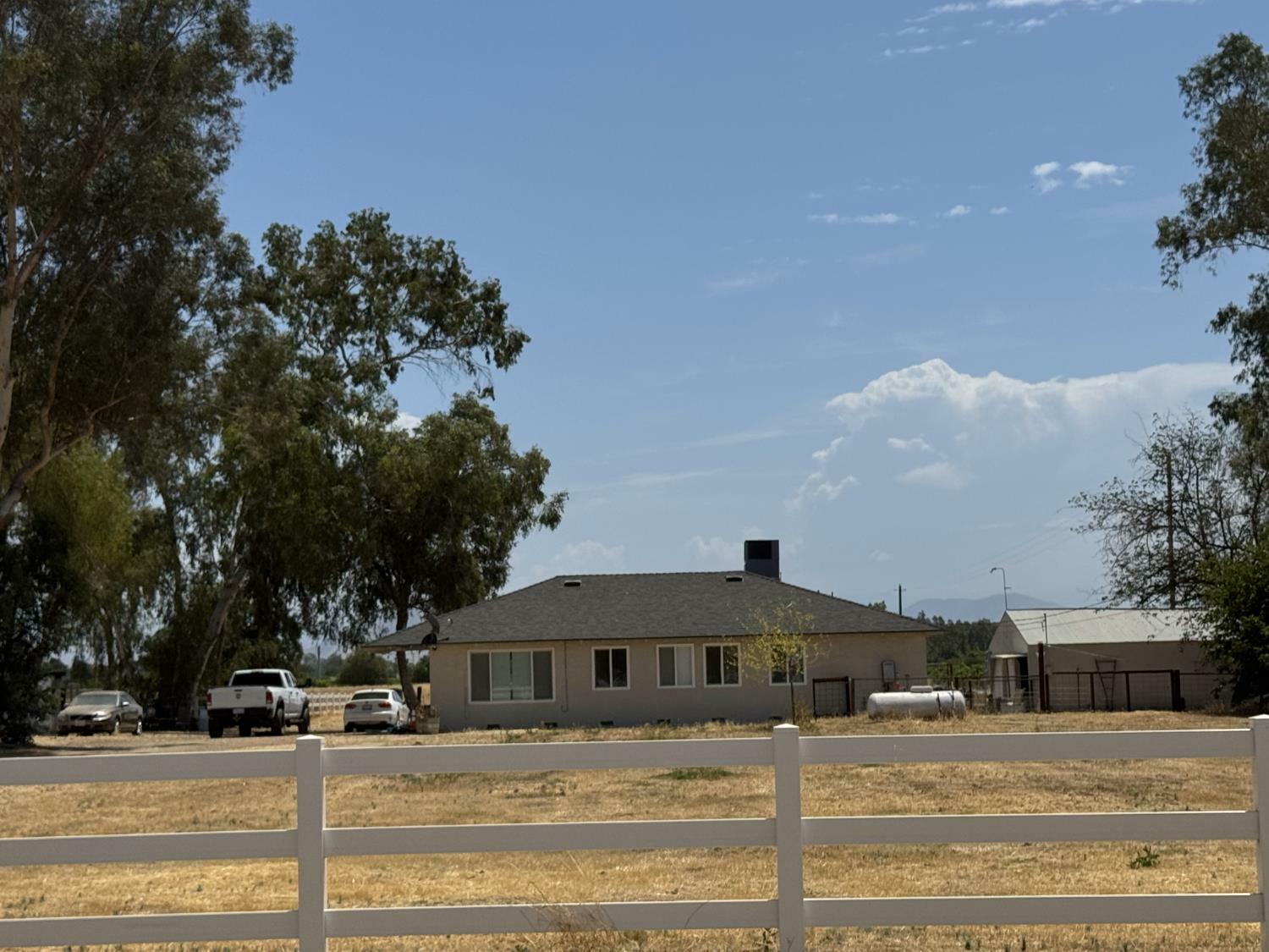 Property Photo: 3480 N Bethel Avenue CA 93657