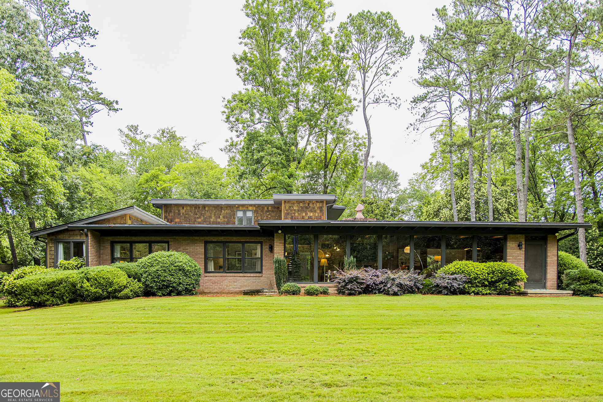Property Photo: 13 Ridgewood Drive SW GA 30165