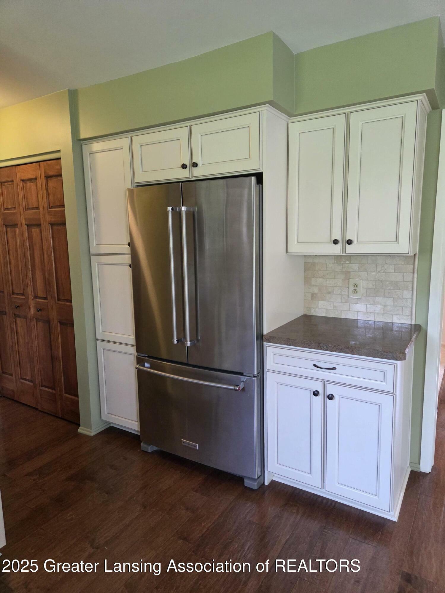 Property Photo: 2115 Lyman Drive MI 48912