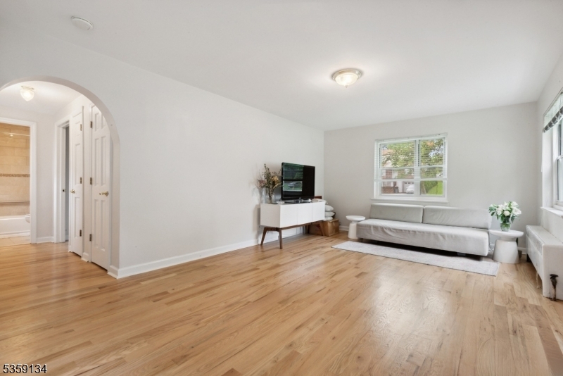 Property Photo:  465 Maple Hill Dr 51  NJ 07601 
