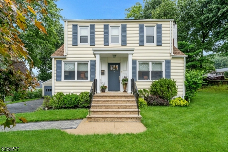 Property Photo: 3 Glenview Rd NJ 07006