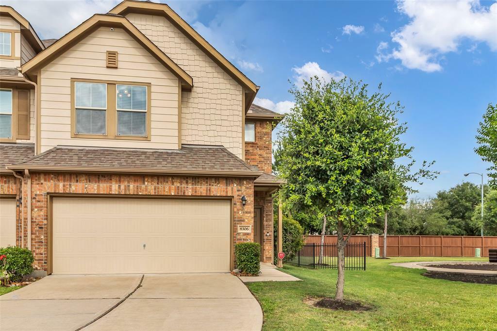 Property Photo: 8306 Columbia Forest Drive TX 77095