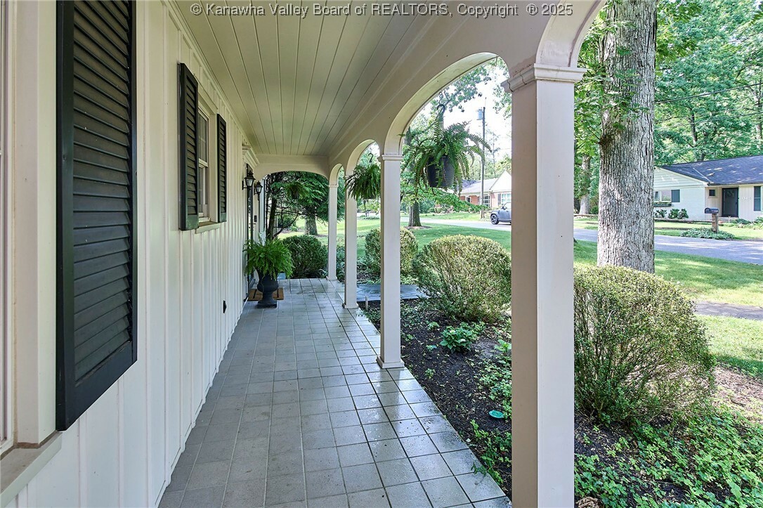 Property Photo: 1347 Morningside Drive WV 25314