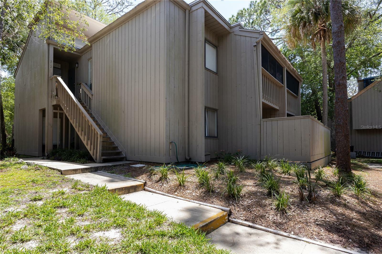 Property Photo:  211 Crown Oaks Way 205  FL 32779 