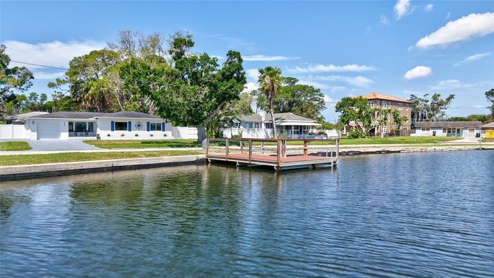 Property Photo:  4321 Sunrise Drive S  FL 33705 