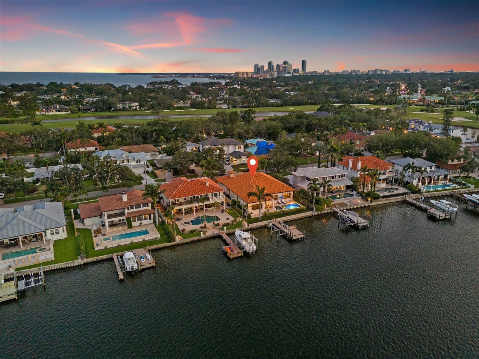 301 Bayview Drive NE  St Petersburg FL 33704 photo