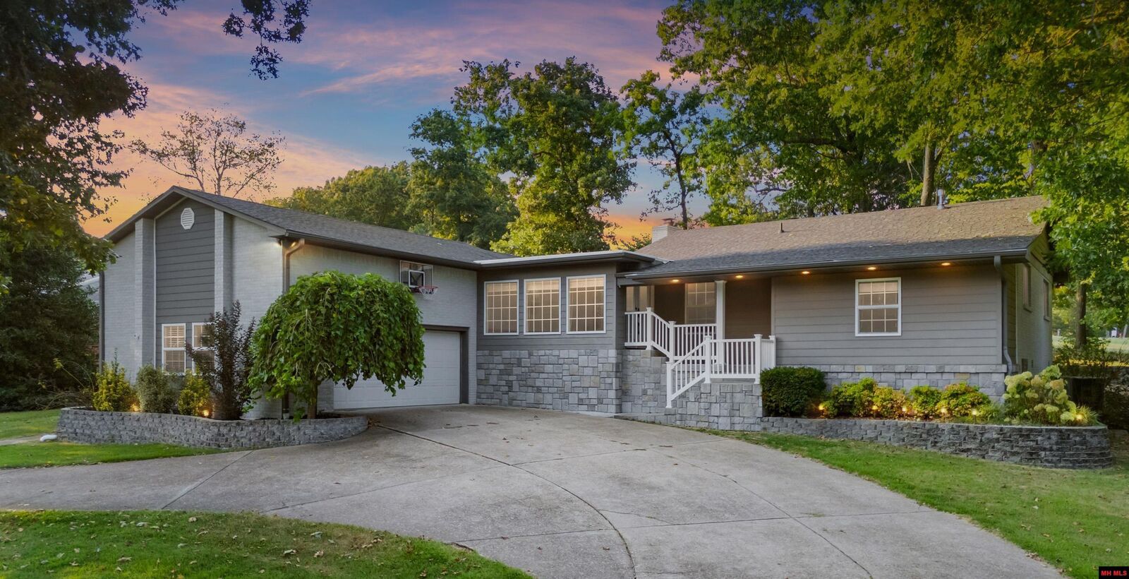 Property Photo:  1741 Fairway Drive  AR 72653 
