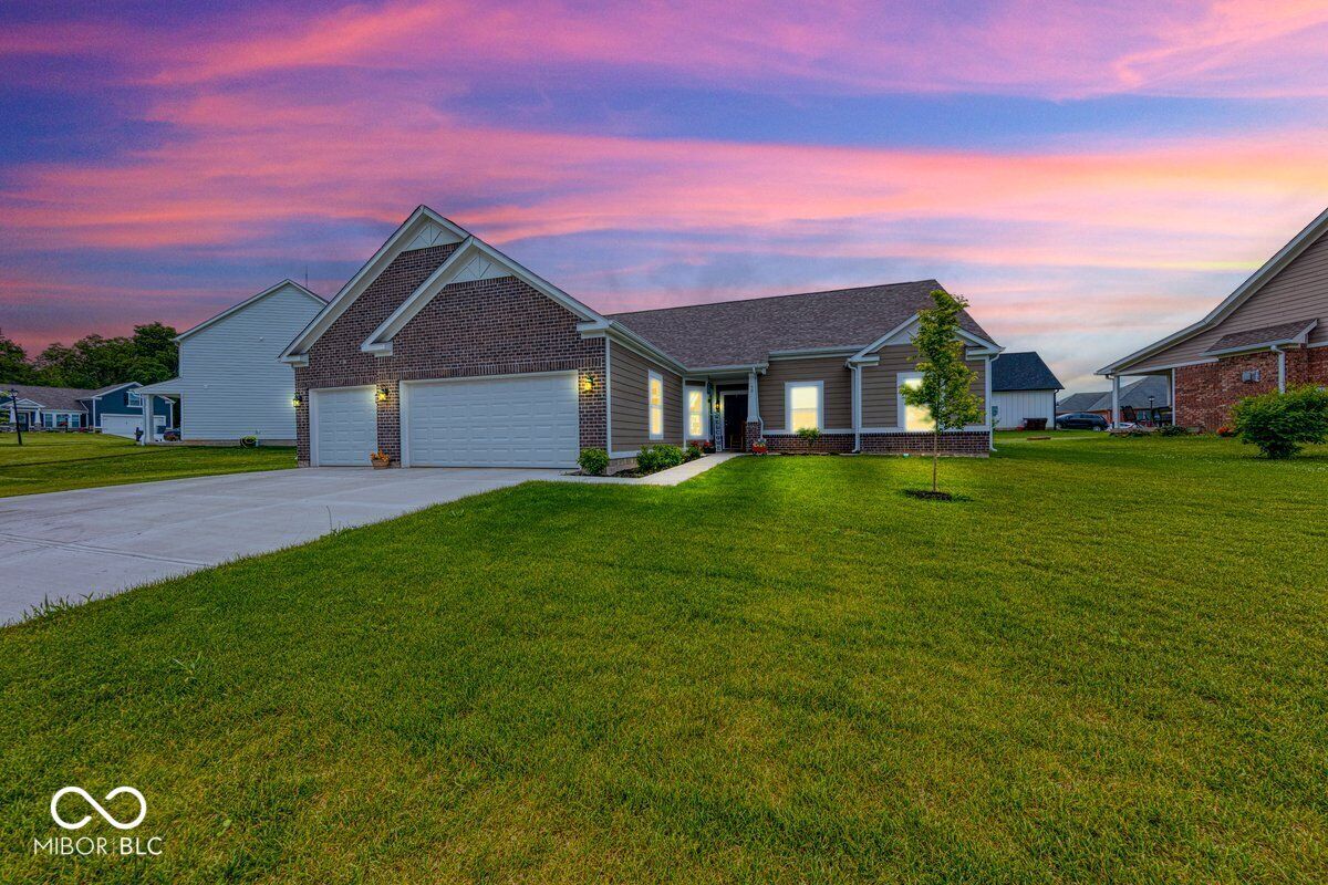 Property Photo:  59 Manchester Drive  IN 46181 