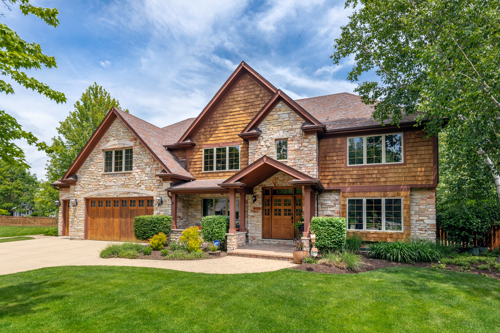 Property Photo: 1012 Kennesaw Court IL 60540