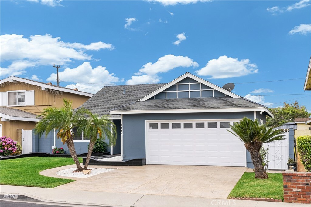 Property Photo:  1440 E Abila Street  CA 90745 