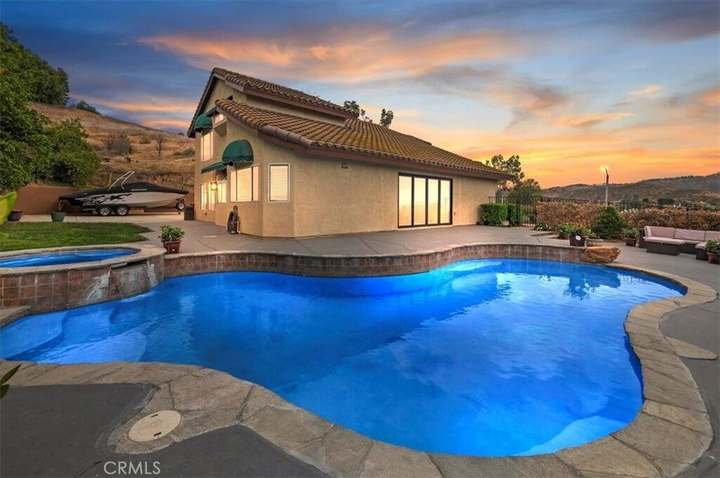 Property Photo: 16450 Vista Grove Circle CA 92503