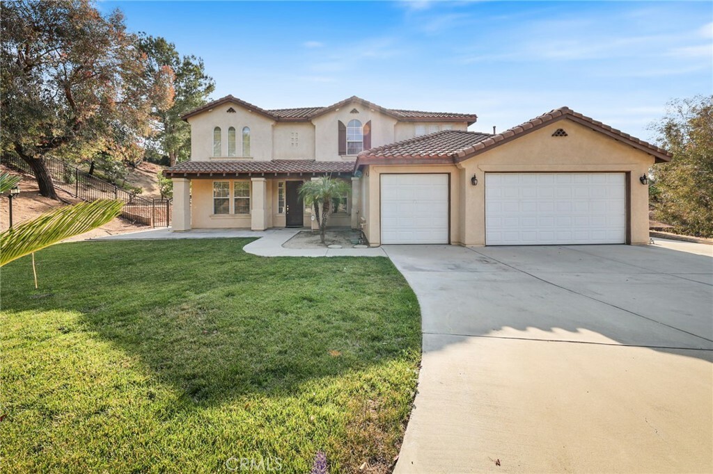 Property Photo: 12830 Wildflower Lane CA 92503